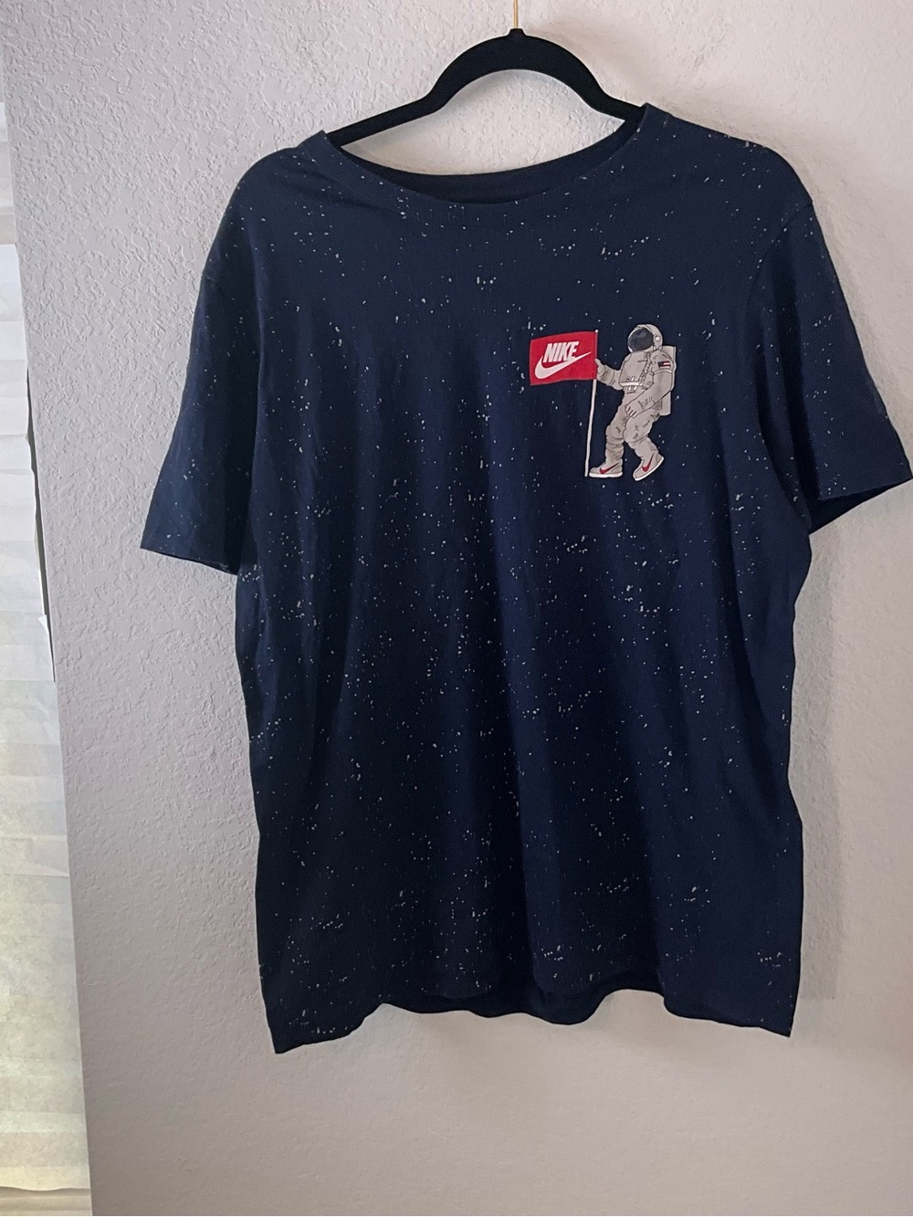 Nike Men's Navy Space Graphic Short Sleeve Tee Activewear streetwear L